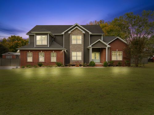 650 Dixie Bee Rd, Clarksville, TN, 37043-7204 | Card Image