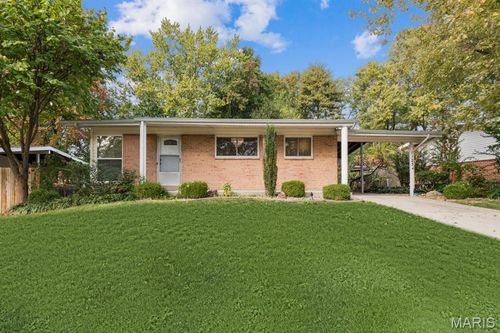 1125 Apache Dr, Florissant, MO, 63033-5724 | Card Image