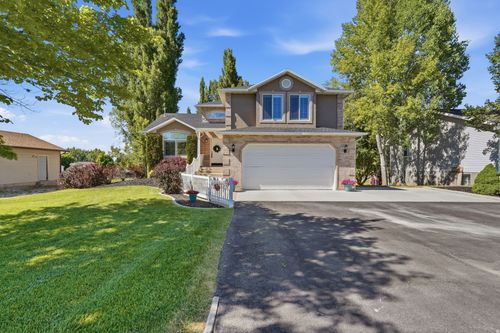 155 E 400 S, Hyrum, UT, 84319-1648 | Card Image
