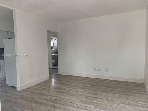 6-16675 Ne 20th Ave, North Miami Beach, FL, 33162-3227 | Card Image