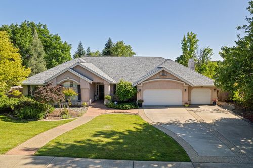 2945 Forest Hills Dr, Redding, CA, 96002-9547 | Card Image