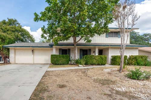 153 Amistad Blvd, Universal City, TX, 78148-3113 | Card Image