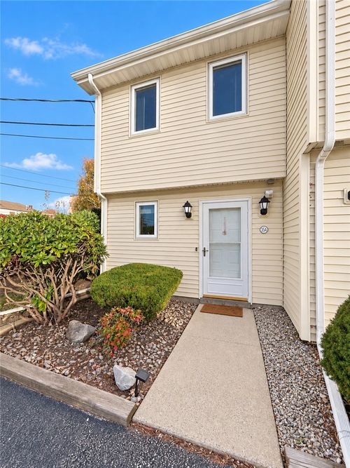 a1-35 Dale Ave, Johnston, RI, 02919-4877 | Card Image