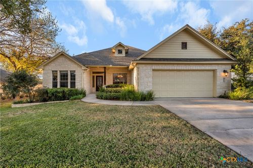 106 Alexander Ave, Burnet, TX, 78611-6220 | Card Image