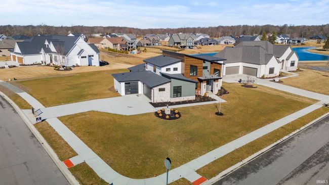 10491 Beaugreen Cv, House other with 5 bedrooms, 3 bathrooms and null parking in Leo IN | Image 4