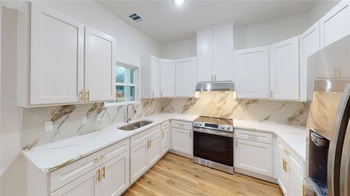 21665 County Road 3749d, Cleveland, TX, 77327-2481 | Card Image