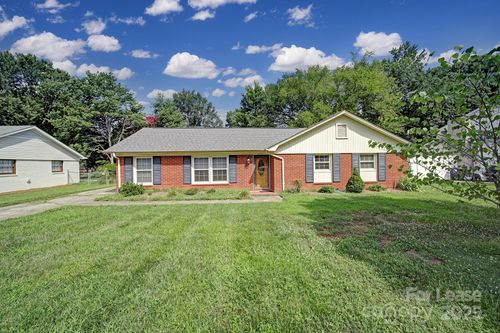 6313 Clearwater Dr, Indian Trail, NC, 28079-8629 | Card Image