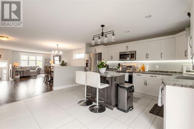 4052 Applewood Dr, House other with 5 bedrooms, 3 bathrooms and null parking in Petrolia ON | Image 24