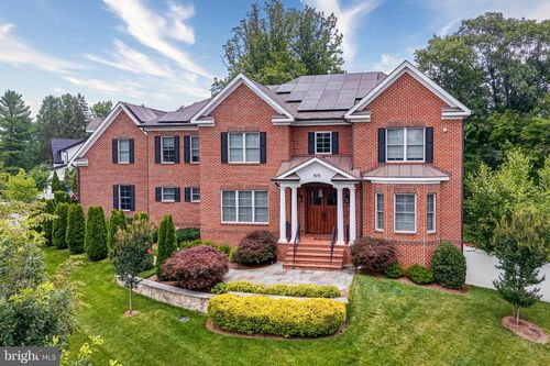 1515 Brookhaven Dr, MCLEAN, VA, 22101-4126 | Card Image