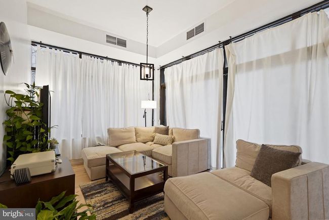 APT-131 - 1530 Key Blvd, Condo with 2 bedrooms, 1 bathrooms and null parking in ARLINGTON VA | Image 5