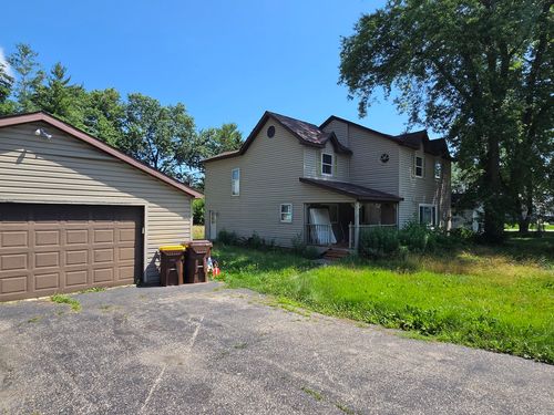 8404 Dorr Rd, Wonder Lake, IL, 60097-8886 | Card Image