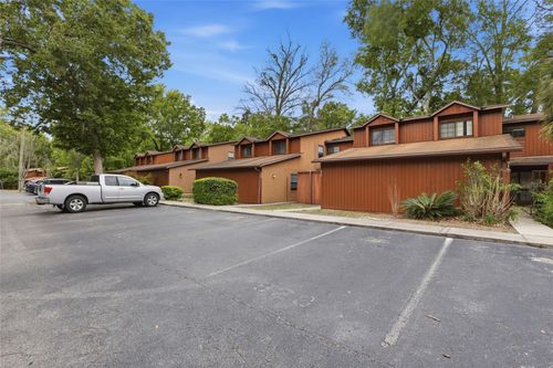 120q-826 Sw 57th Ter, Gainesville, FL, 32607-3877 | Card Image