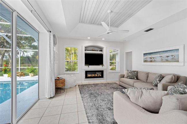 1576 Kingsdown Drive, House other with 5 bedrooms, 3 bathrooms and null parking in Sarasota FL | Image 13