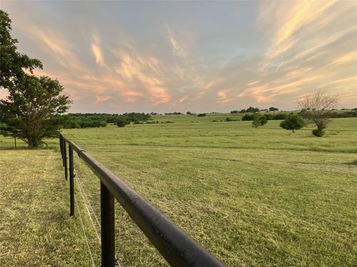 1332 County Road 423, Muenster, TX, 76252-4518 | Card Image