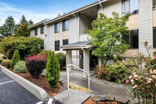 apt-103-830 Kirkland Way, Kirkland, WA, 98033-6389 | Card Image