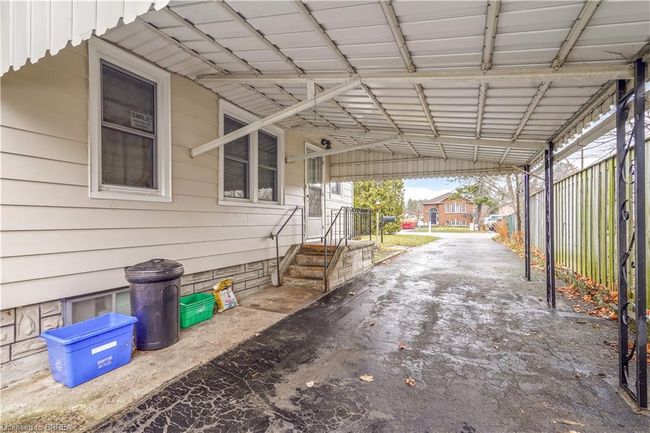 226 Charing Cross St, House other with 3 bedrooms, 1 bathrooms and 5 parking in Brantford ON | Image 8