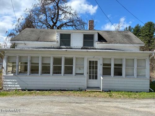 17 High St, West Stockbridge, MA, 01266-7705 | Card Image