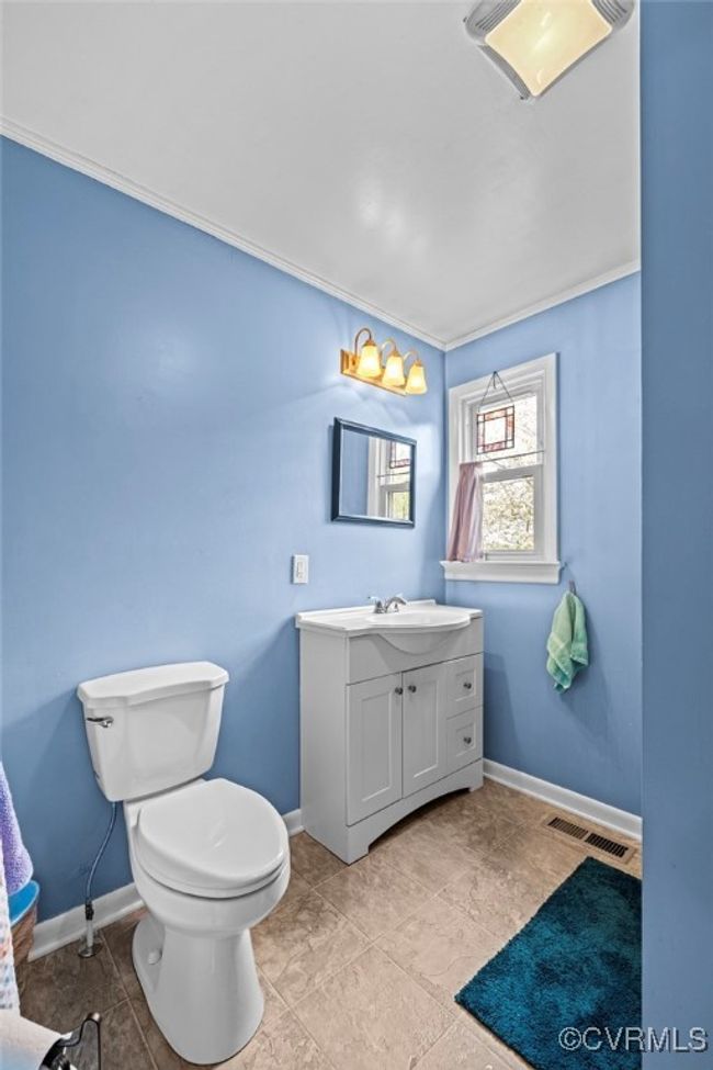 Hall Bath | Image 20