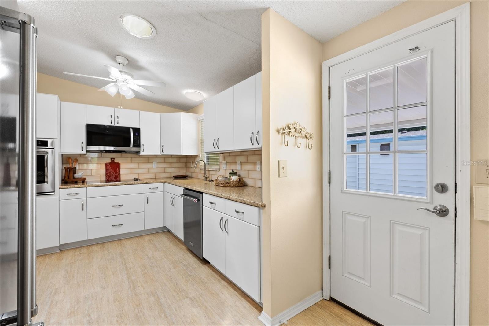 Residential in LADY LAKE 5