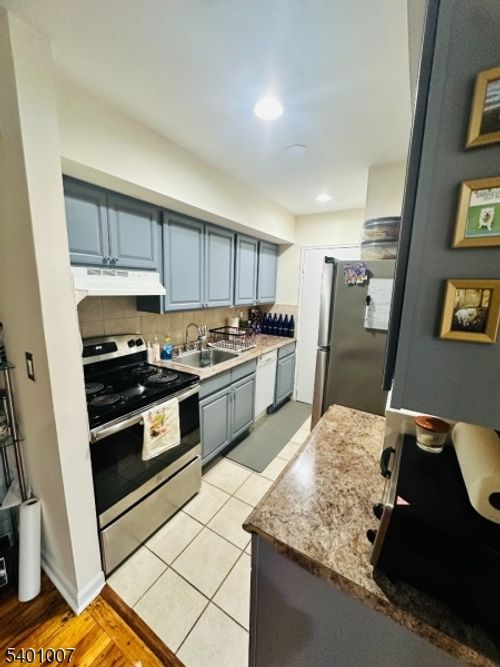 31-2350 State Route 10, Morris Plains, NJ, 07950-1251 | Card Image