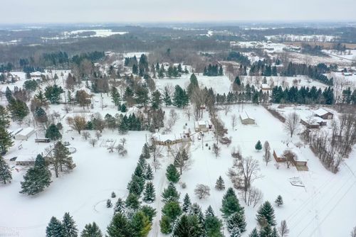 4869 Bishop Rd, Dryden, MI, 48428-9208 | Card Image