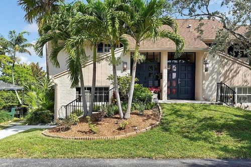 101b-661 Kensington Pl, Wilton Manors, FL, 33305-3914 | Card Image