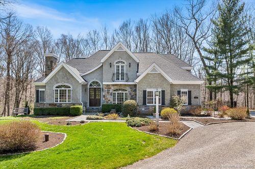 12 Laurel Hollow Rd, Guilford, CT, 06437-1365 | Card Image