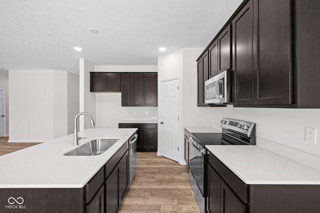 10109 Redwood Peak Ln, House other with 3 bedrooms, 2 bathrooms and null parking in Indianapolis IN | Image 5