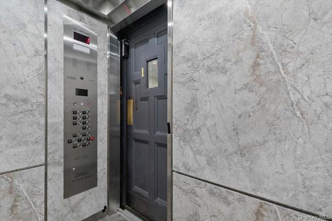 Utilities with elevator | Image 15