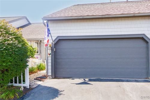 127 Summerhaven Dr S, East Syracuse, NY, 13057-3112 | Card Image