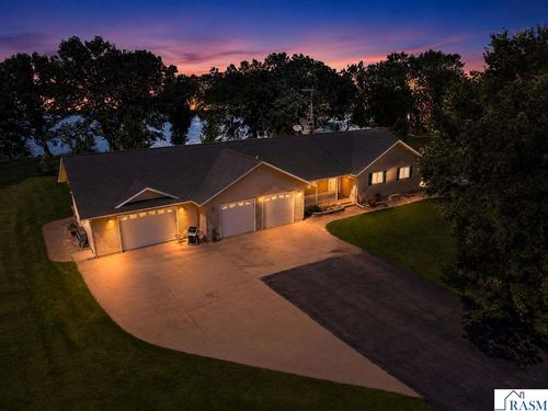 4 S Fox Lake Dr E, Sherburn, MN, 56171-1174 | Card Image