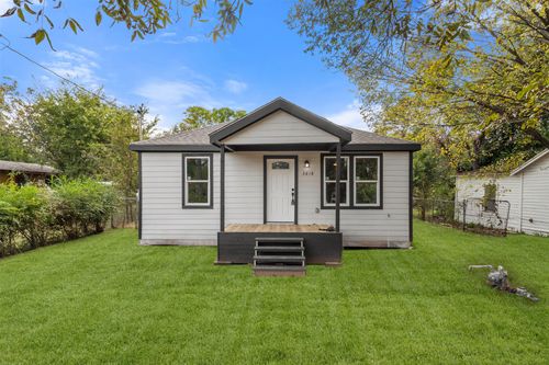 3618 Reese Dr, Dallas, TX, 75210-2917 | Card Image