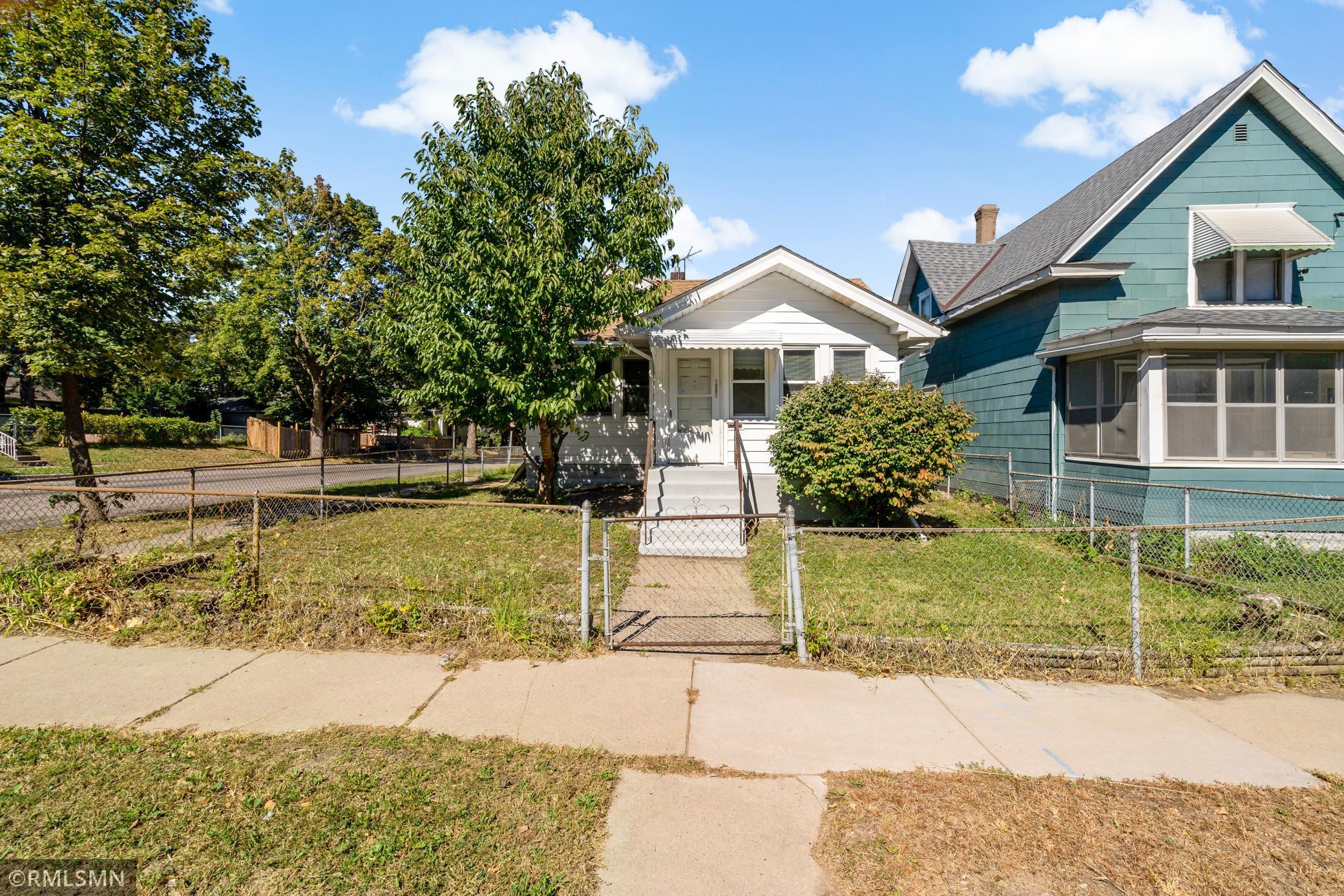 6th St, Saint Paul, MN 55106