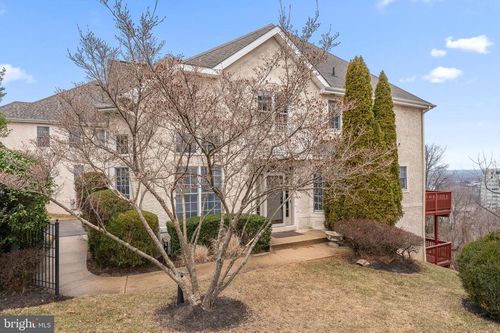 1102 Riverview Ln, CONSHOHOCKEN, PA, 19428-2964 | Card Image