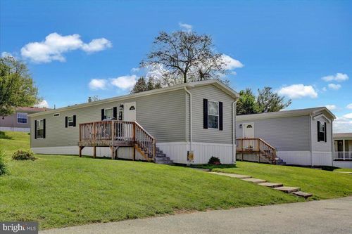 4 Ponderosa Ln, NEW PROVIDENCE, PA, 17560-9606 | Card Image