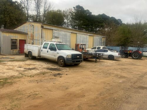 903 E Pacific Ave, Gladewater, TX, 75647 | Card Image