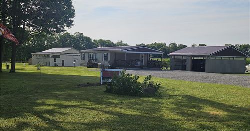 35 Brocklehurst Ln, Jackson Center, PA, 16133-1433 | Card Image