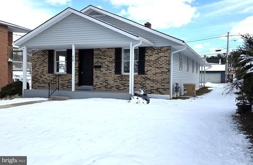 474 W Walnut St, KUTZTOWN, PA, 19530-1421 | Card Image