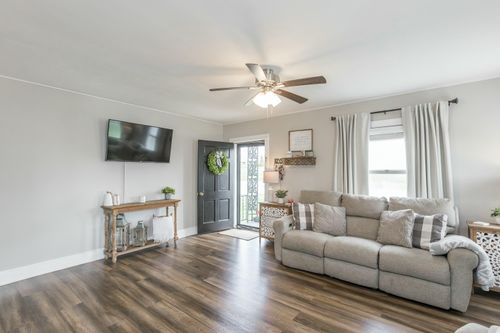 315 Maple Avenue, Lancaster, KY, 40444 | Card Image