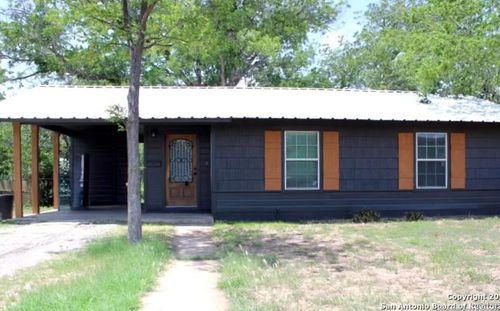 412 E Oak St, Uvalde, TX, 78801-4714 | Card Image