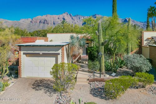 2561 E Cerrada Adelita, Tucson, AZ, 85718-3169 | Card Image
