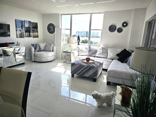 apt-516-3850 Washington St, Hollywood, FL, 33021-7355 | Card Image