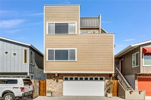 17081 5th St, Sunset Beach, CA, 90742-2031 | Card Image