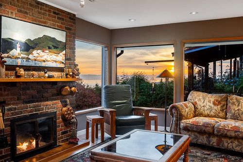 2215 Chairlift Road, West Vancouver, BC, V7S2T4 | Card Image