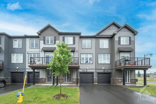 909 Lixnaw Crt, Townhouse with 2 bedrooms, 3 bathrooms and 3 parking in Ottawa ON | Image 1