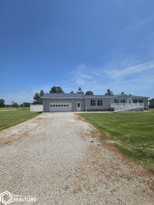 101 2nd St, Batavia, IA, 52533-9804 | Card Image