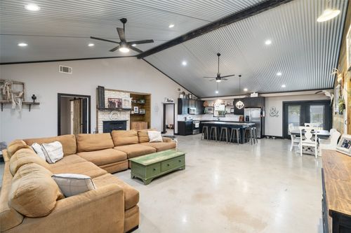 245 County Road 4921, Leonard, TX, 75452-1219 | Card Image