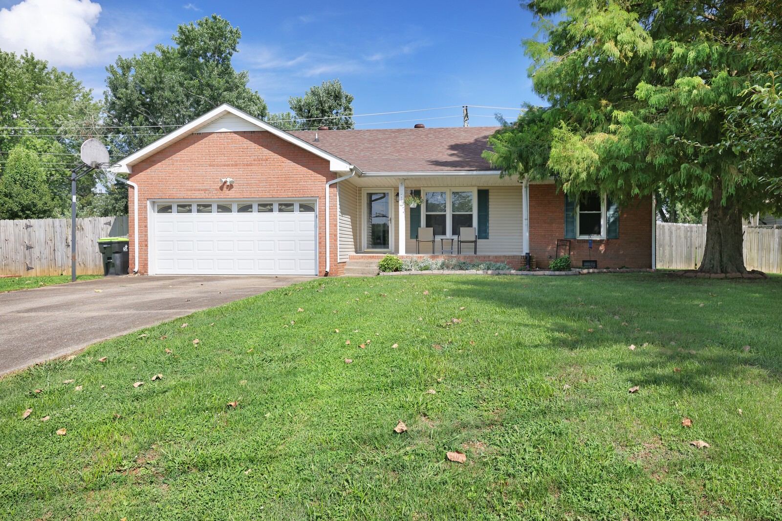 Kelsey Dr, Clarksville, TN 37042