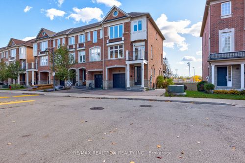 136 Vittorio De Luca Dr, Vaughan, ON, L4L0A8 | Card Image