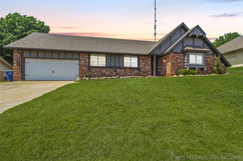 6114 69th East Pl, Tulsa, OK, 74133-4029 | Card Image